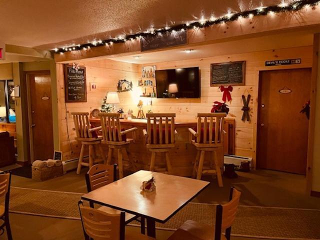 The Snowed Inn Killington Exterior foto